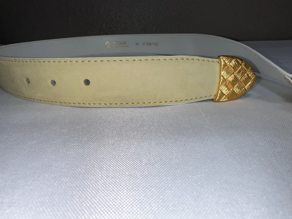 Cinturón Escada Vintage Color Crema Cuero Nubuck Tono Dorado Hebilla Talla 36 Alemania Foto 2 de 4
