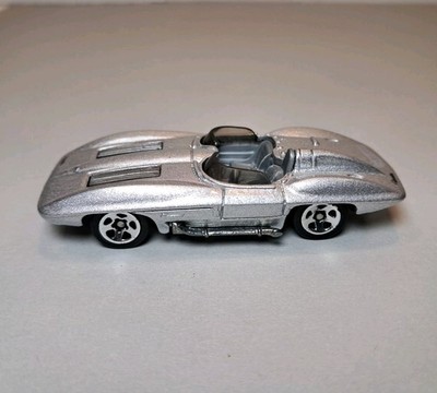 Hot Wheels 1957 Chevy Corvette Stingray  Silver Metallic 1:64 Diecast Vtg 2002