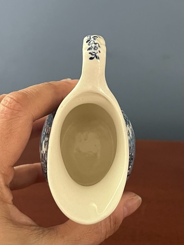 ARTHUR WILKINSON ROYAL STAFFORDSHIRE TONQUIN BLUE MINI CREAMER 1930S EUC - Picture 8 of 9