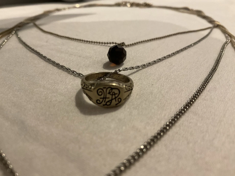 Conjunto de 5 collar de piedra ámbar Banana Republic con pila en capas anillo dorado plata Foto 4 de 4