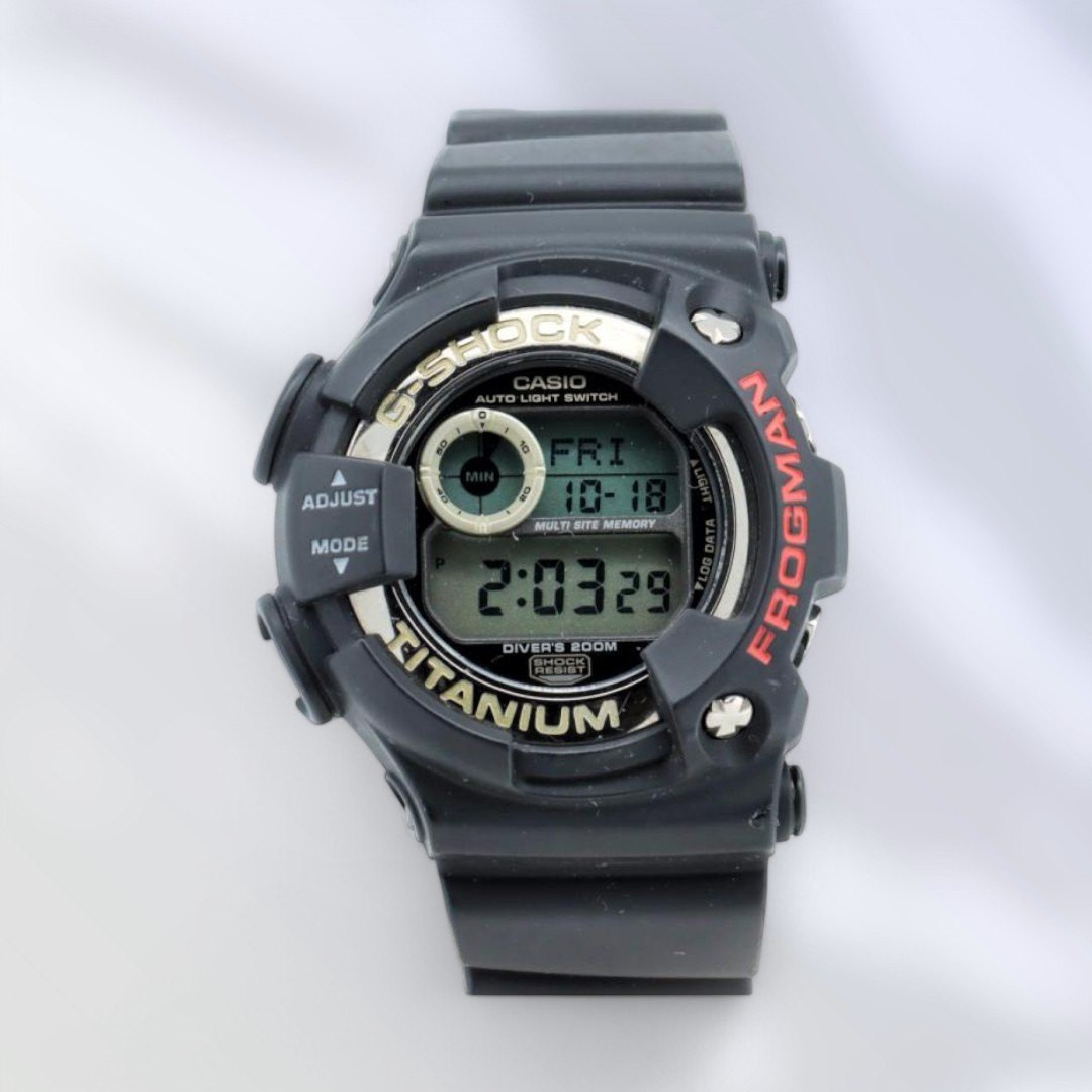 ヴィンテージ CASIO カシオGショック チタンFROGMAN DW-9900 Casio G-Shock Frogman DW-9900 Solar Digital Titanium 20ATM