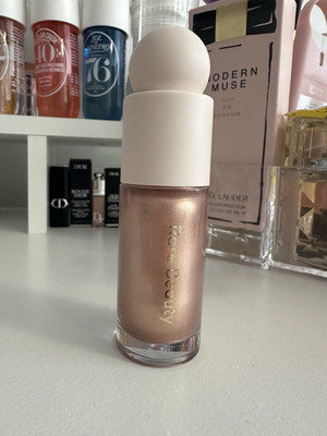 Rare Beauty Positive Light Liquid Luminizer Highlighter in Shade Mesmerise 15ml