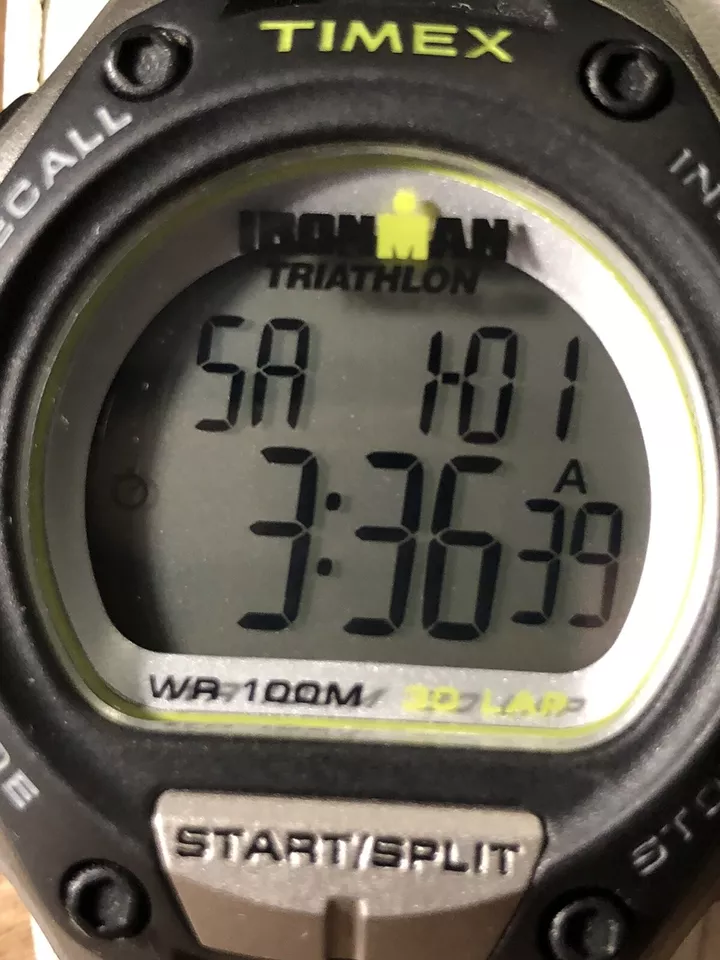 Timex Ironman Triathlon 30 Lap Chrono Indiglo 100M 数字手表 全新电池 GR — 第 3/4 张图片