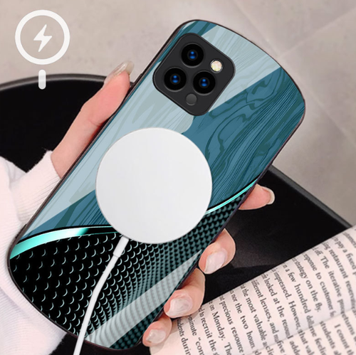 Personalisierte magnetische Hartglashülle Golden Pferd Holzmaserung für iPhone 16 - Bild 7 von 16