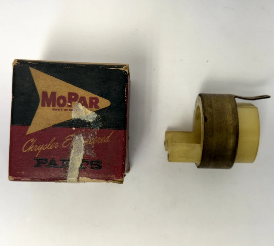 Interruptor de señal de giro de contacto Chrysler Horn 1961 manguito de accionamiento 1887765 Nuevo de Lote Antiguo Foto 3 de 4