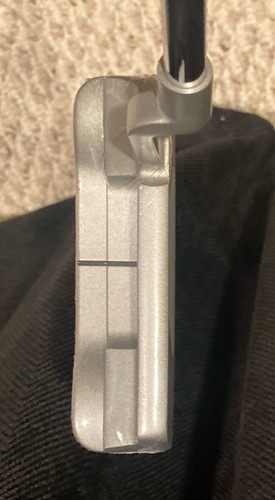 Odyssey White Hot OG Putter With Head cover - Picture 11 of 12
