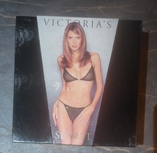 Vintage Victoria s Secret V- Set Medium Black