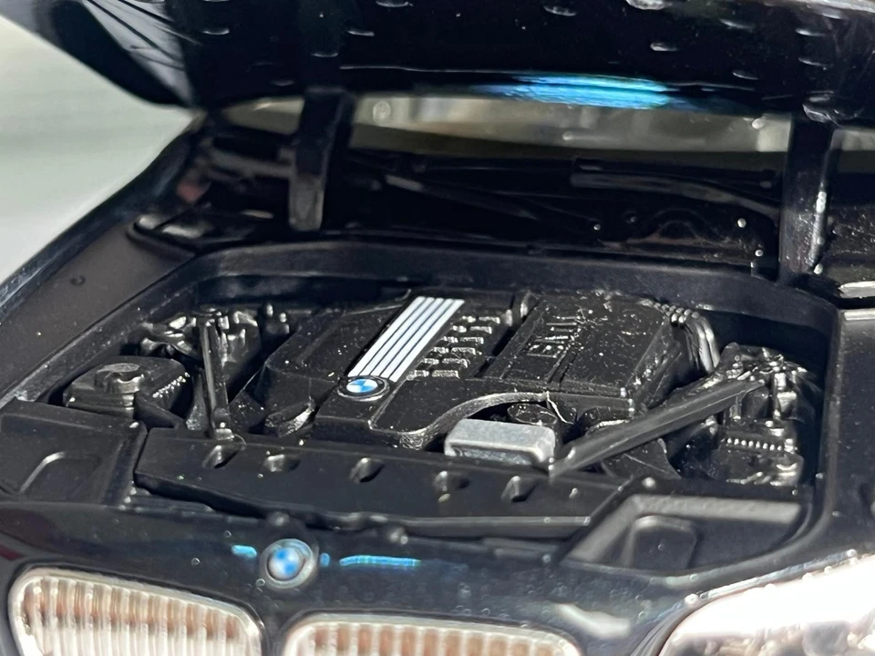 BMW 535i Black 5 Series F10 Saloon 24026W Welly Detailed 1:24 Scale Model BNIB - Image 3 of 4