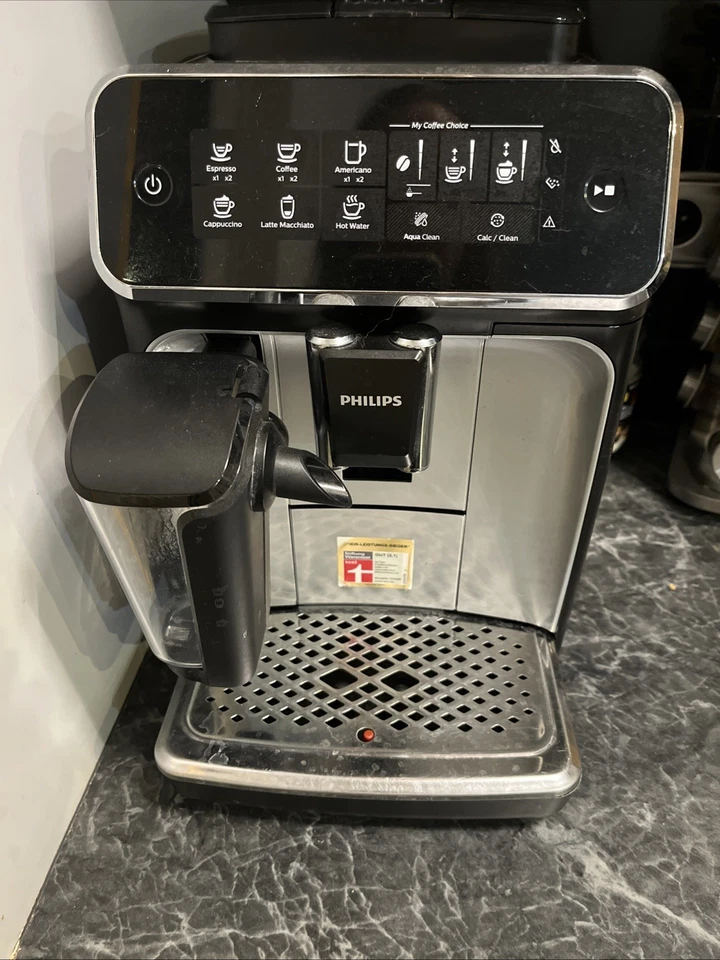 Philips Kaffeevollautomat 1200 Series, Milchaufschäumer, Schwarz