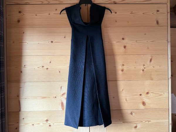 Spektakuläres, schwingendes kleines Giorgio Armani Trapezkleid!  36