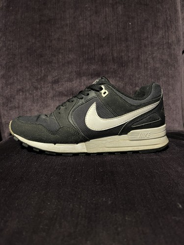 EUC Nike Air Pegasus 89 Black/White 