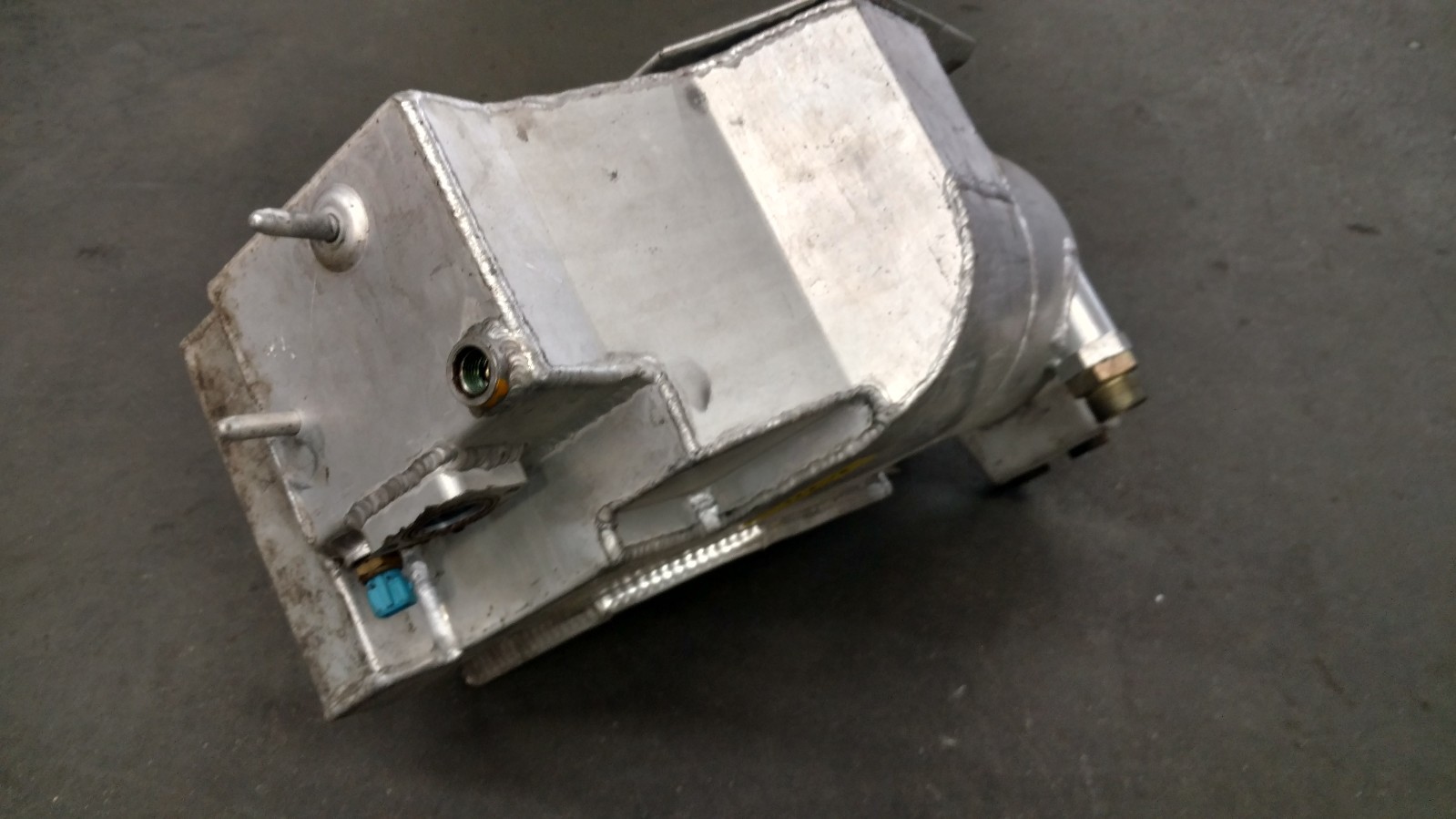 LAMBORGHINI GALLARDO OIL TANK OIL RESERVOIR OEM 07L115374H
