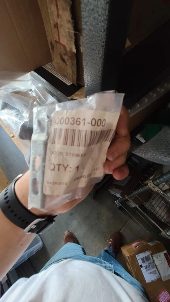 000361-000 Geschirrspüler Türschlag