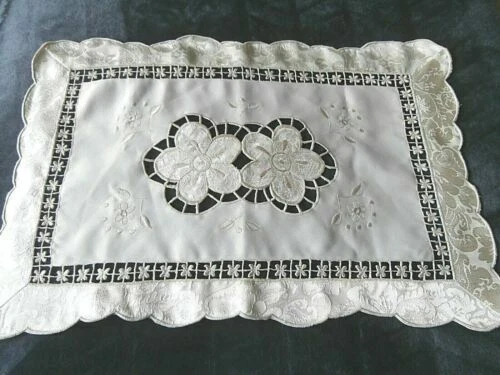 Polyester Table Linen Collectable Tablecloths