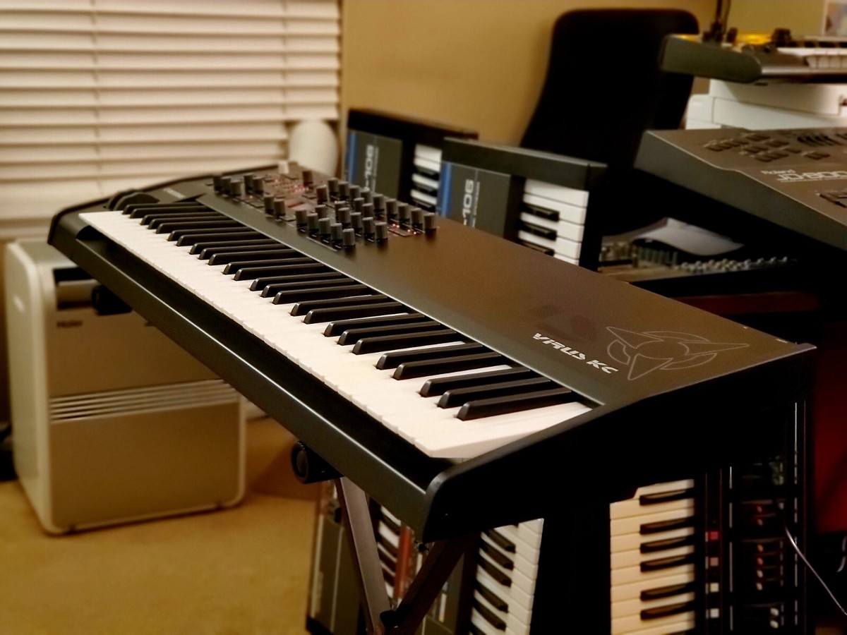 ACCESS VIRUS KC ULTRA RARE SYNTHESIZER FULLY SERVICED AND IN