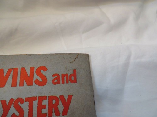 VINTAGE 1954 BOBBSEY TWINS AND THE PAPER DOLL MYSTERY PAPER COVER COLORING BOOK? - Picture 8 of 8
