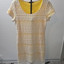 Tiana B. Women's Shift Dress L Yellow White Lined Lace Scoop Neck Knee