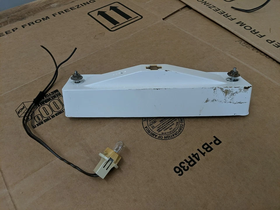 80 81 82 83 84 85 86 87 88 89 Lincoln Town Car rojo marcador trasero conjunto luz Foto 3 de 4