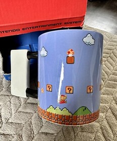 SUPER MARIO: &lsquo;NES Controller&rsquo; Mug Gift Set New In Box - Excellent Condition