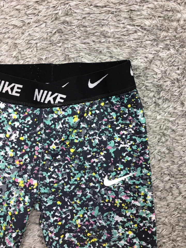 Pantalones de compresión Nike para niñas talla grande elásticos ajustados Foto 4 de 4