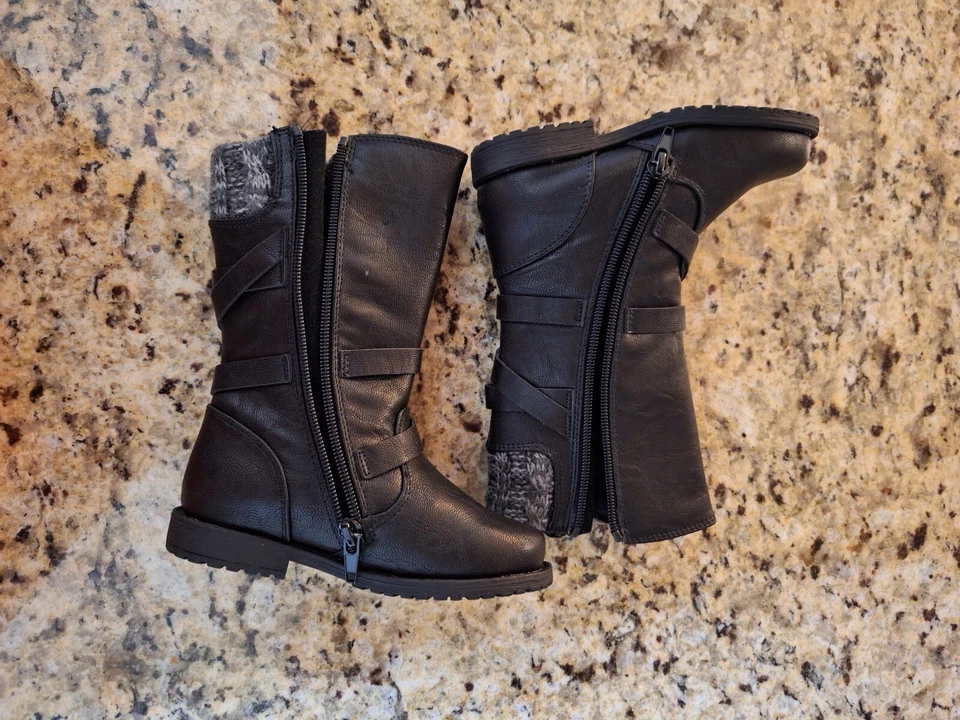 Botas para niñas pequeñas Foto 4 de 4