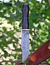 Custom HandMade Forged Damascus Steel Hunting Bowie Knife Wood Handle 2165