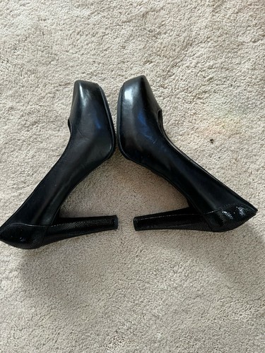 Pair of Black 8.5" faux leather 'Me too' platforms with 4" heels! - Picture 4 of 4