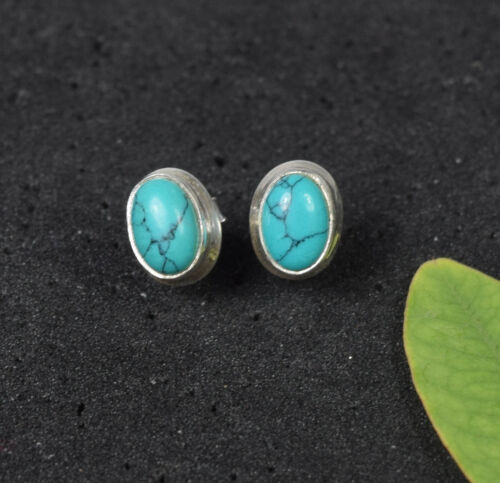 925 Solid Sterling Silver Blue Turquoise Stud Earring B - Picture 3 of 3