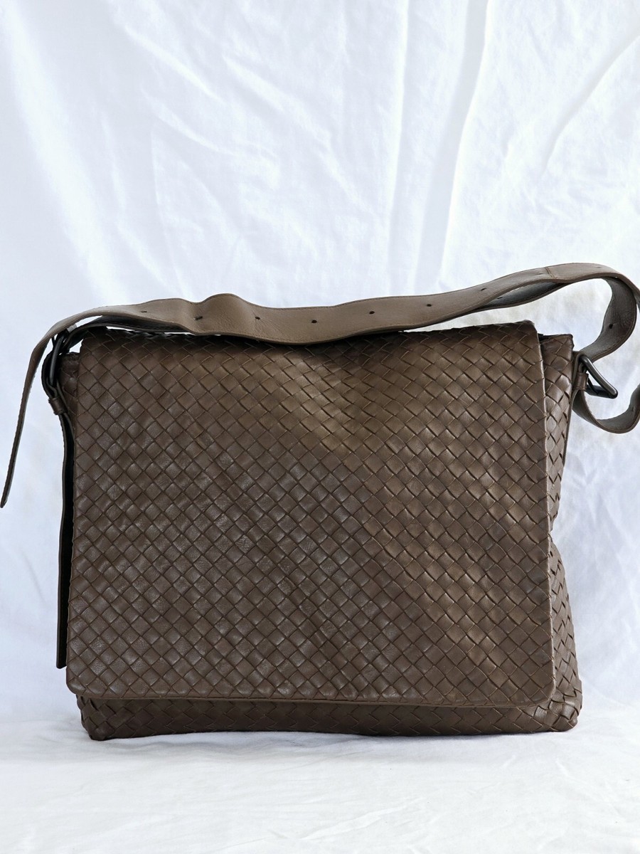 【BOTTEGA VENETA】INTRECCIATO MESSENGER BAG Bottega Veneta Intrecciato Messenger Bag | eBay