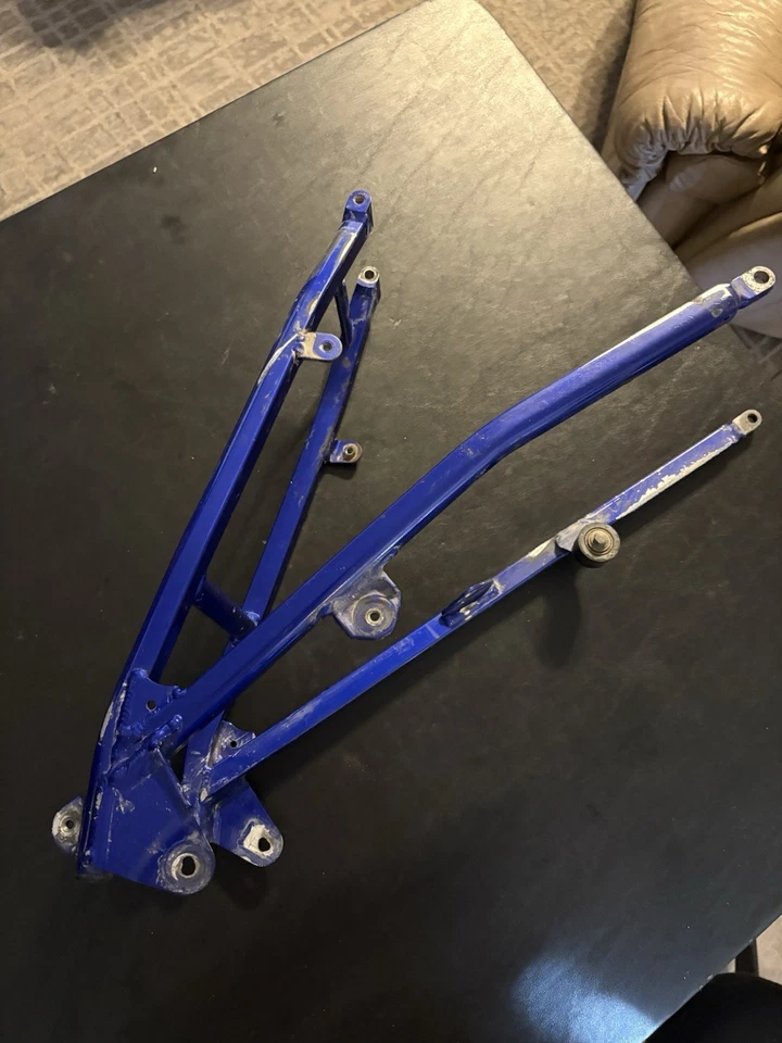 Yamaha YZ125 2000 OEM subchasis trasero subchasis soporte asiento 5HC-21190-00-P0 Foto 4 de 4