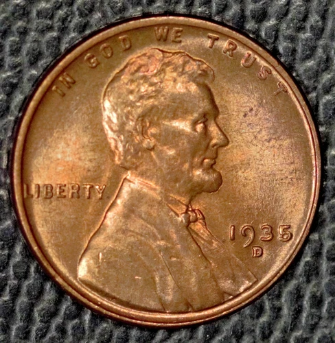 1935-D Lincoln Cent, Very Choice BU, Light Toning, Raw