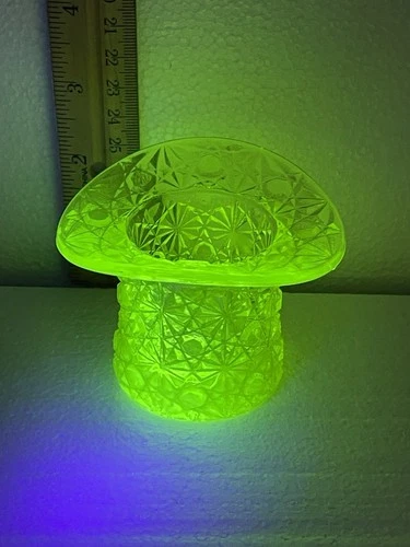 Vtg Fenton Uranium Glass Daisy Button Top Hat Toothpick Holder Vaseline Glows