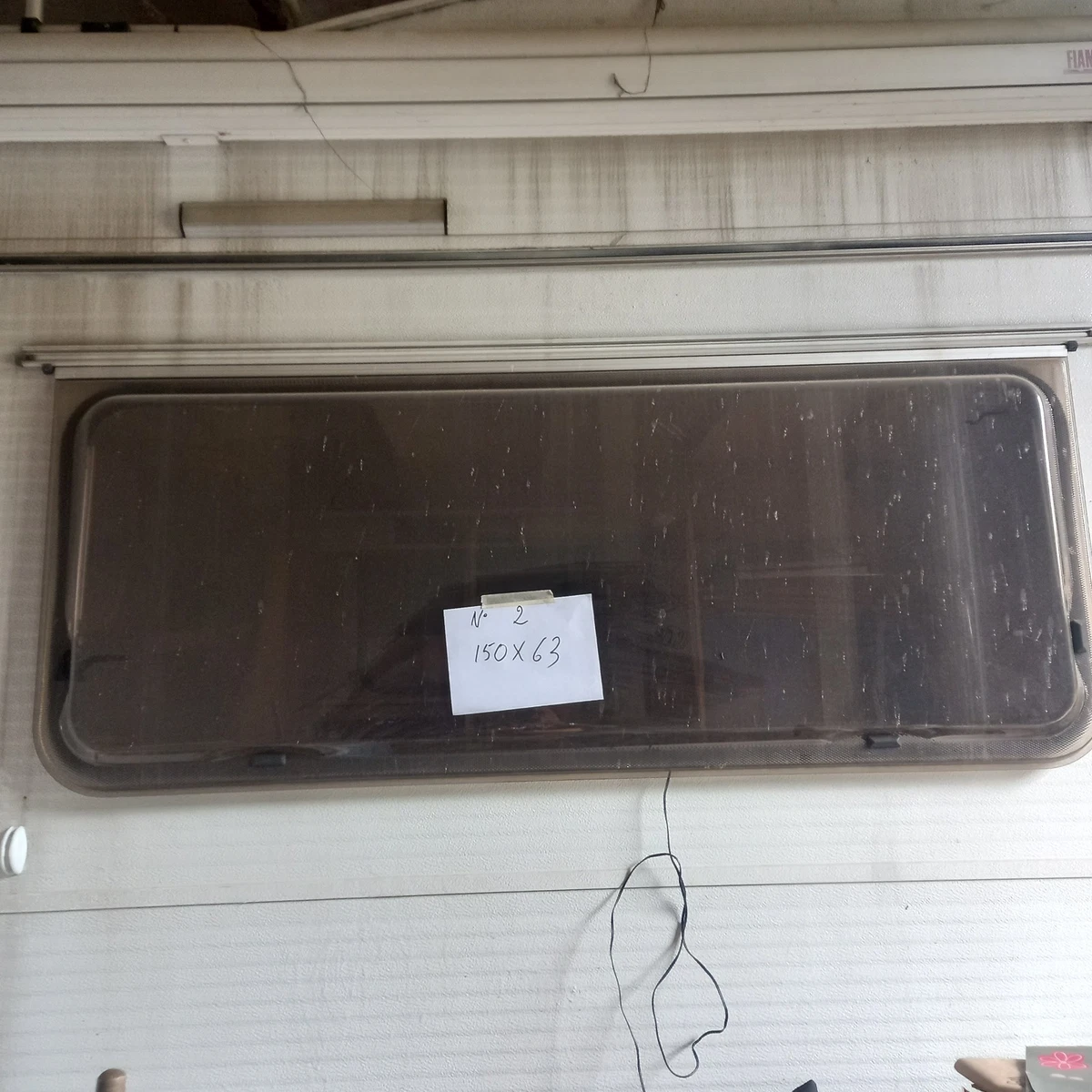 Finestra Universale EUROPA Bronzo WxH 1340x650: ricambi Camper Caravan Finestra Universale EUROPA Bronzo WxH 1340x650: ricambi Camper Caravan