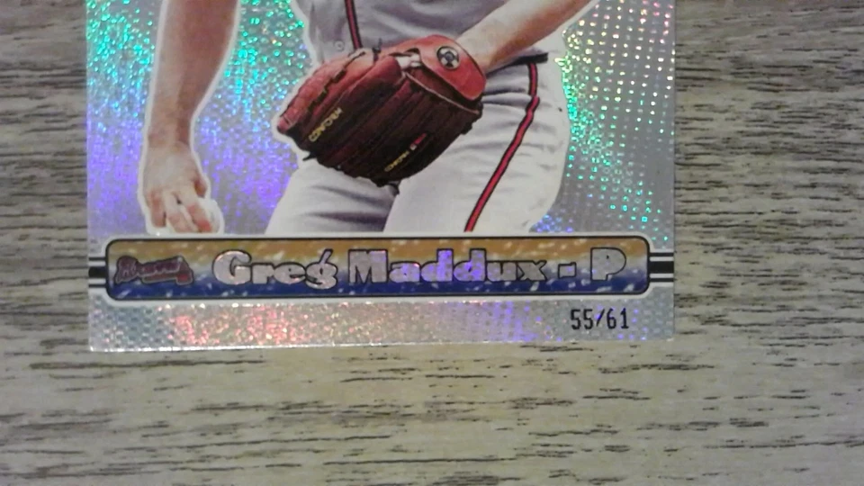 GREG MADDUX /61 PACIFIC PRISM PREMIERE DATE PARALLEL ATLANTA BRAVES #14 2000 - Image 3 of 4