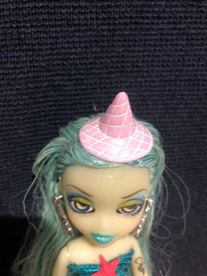 Bratzillaz Fianna Fins Midnight Beach Fianna Fins Glow In Dark - Photo 4/4