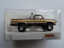 BREKINA  1981  GMC SIERRA GRANDE  PICKUP TRUCK  BROWN / GOLD   HO 1/87  PLASTIC