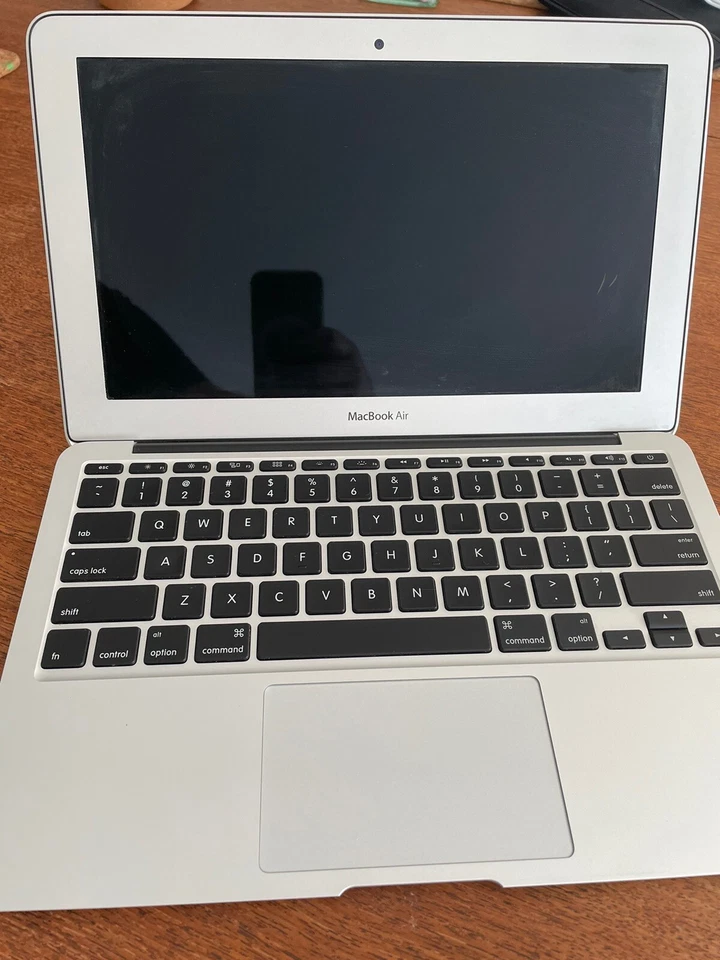 Apple MacBook Air 11" 2013 · i5 · 4GB · 250GB, photo 1 of 5