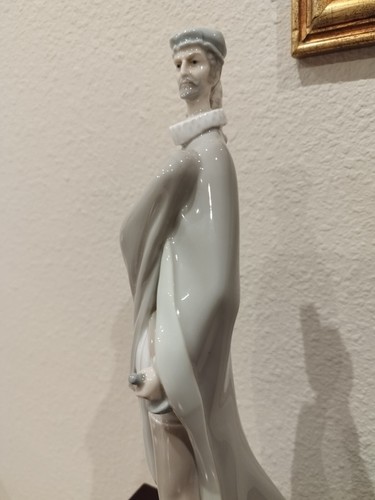 LLADRÓ FIGURA PORCELANA CABALLERO DE LA CAPA -DESCATALOGADA 1969 A 1972-01004637 - Imagen 3 de 10