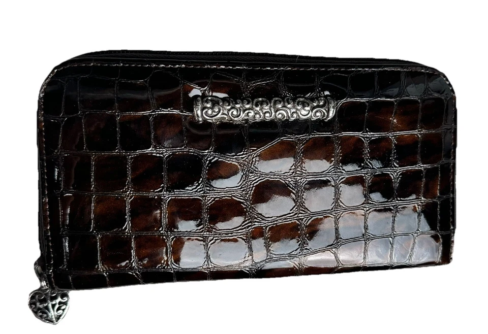 Cartera sin asas organizadora de charol de cocodrilo Cher marrón brillante 8 x 4 cremallera alrededor Foto 2 de 4