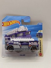 Hot Wheels 5 Alarm Fire Engine Model Car - New In Unopened Box