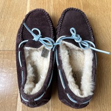 UGG Dakota Slippers Brown Suede Moccasin Sheepskin Lined Womens US 6