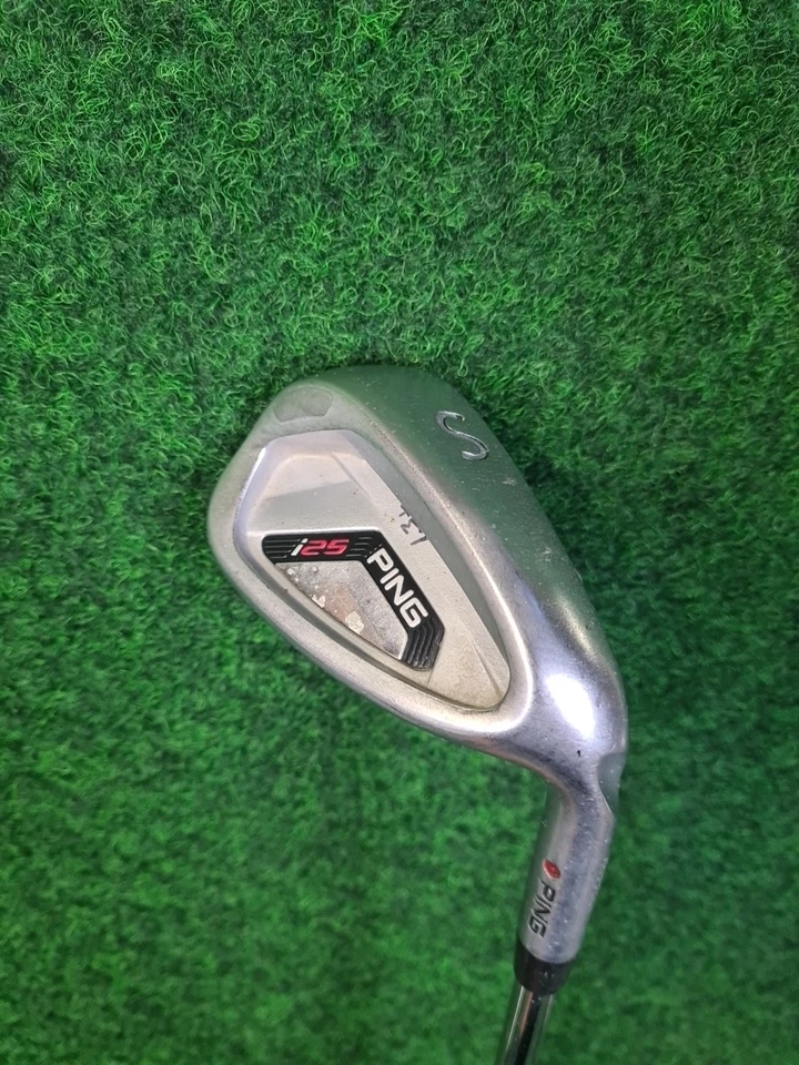PING i25 Sand Wedge - Herren (Stahl, 36,5 Zoll, Rechts, Stiff, Red Dot)