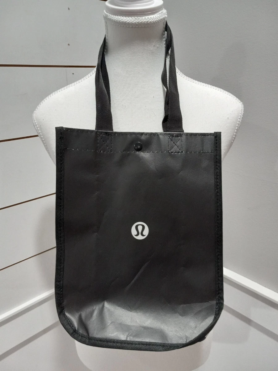 Lululemon Shopping Bags Reusable White with Black Set of 4 - Conseil  scolaire francophone de Terre-Neuve et Labrador