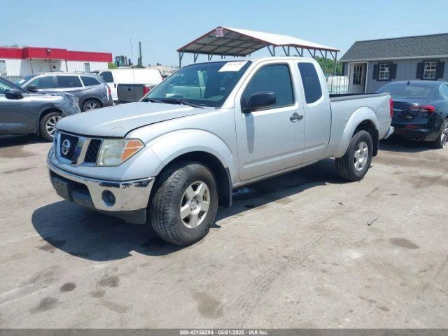 Used Front Left Door Assembly Front fits: 2008 Nissan Frontier w/o body side mou Foto 4 de 4