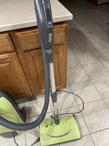 Kenmore Bagged Canister 116 Vacuum Cleaner Lime Green Model 26212 Tested Works - Picture 4 of 9
