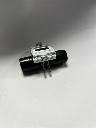 Hot Wheels Plymouth Barracuda Dragstrip Riot Squad 2003 - Picture 4 of 6