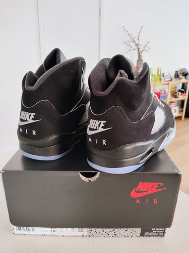 Size 10.5 - Air Jordan 5 Retro OG Black Metallic Reimagined - Picture 5 of 5