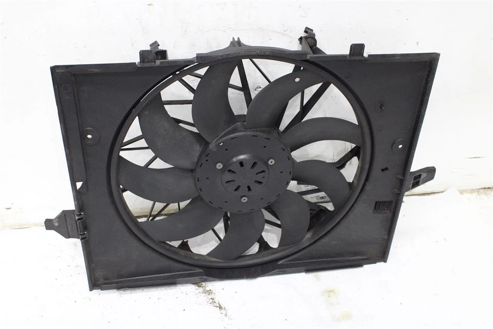 RADIATOR FAN ASSEMBLY BMW 525i 745i 75i0 530i 2003 03 2004 04 2005 05 06 1409466 - Imagem 2 de 4