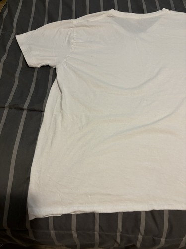 Van Heusen Men's T-Shirt V Neck White Size M Classic Fit 100% Cotton NICE!! - Picture 15 of 15