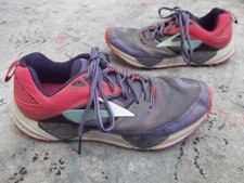 Brooks Cascadia 12 Women  s Trail Running Shoes 10.5 Baja Blue/Pink